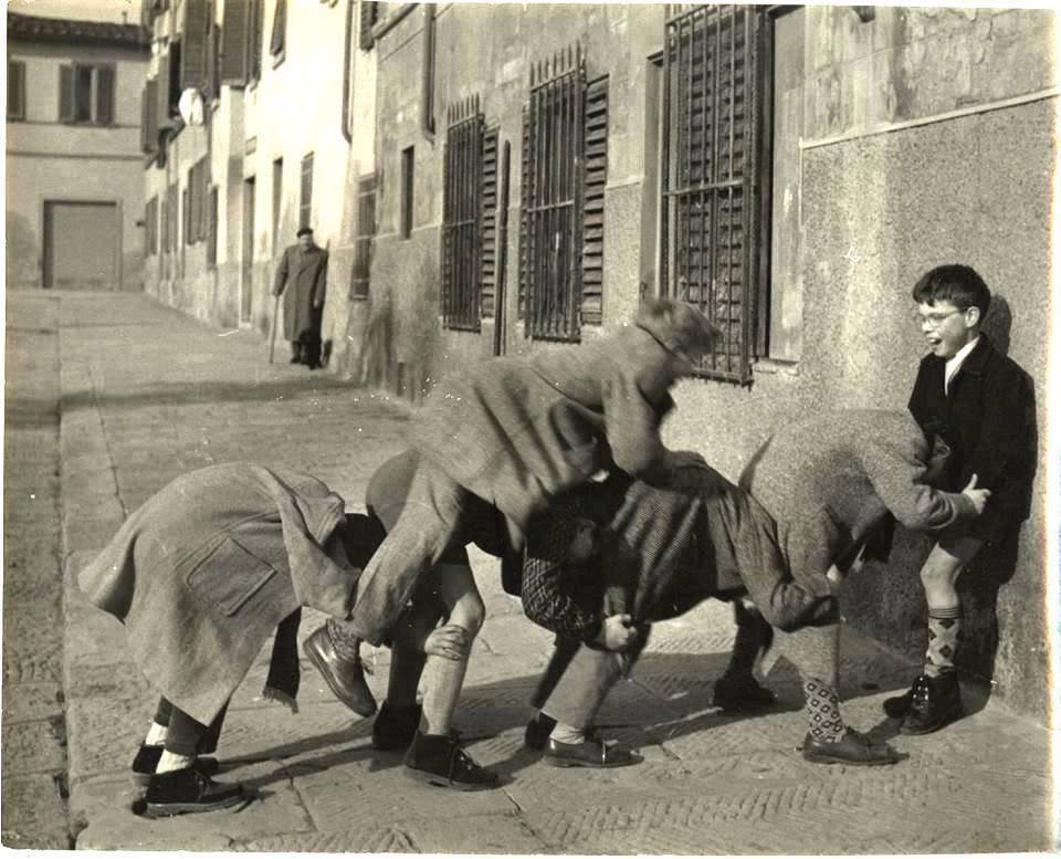 1920596_606663376070698_1398796432_n