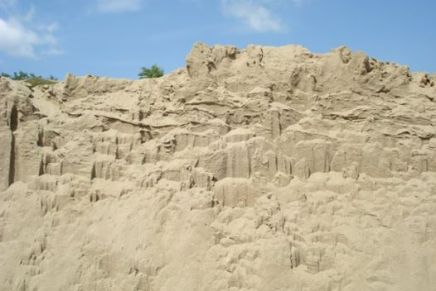 Božica Jelušić: MOJ PERZEPOLIS NA ĐURĐEVAČKIM&nbsp;PESKIMA