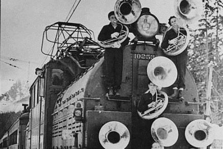 MILOŠEVIĆEVI NASLJEDNICI U OFANZIVI: Spojeni&nbsp;sudovi