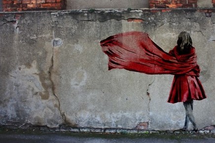 Milorad Pavić: GLAVA NA TANjIRU ILI ŠETAČ U KABANICI OD KOZJE&nbsp;DLAKE