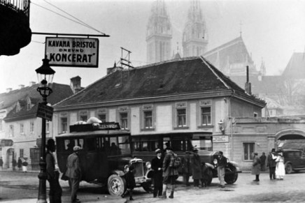 Božica Jelušić: ZAPIS NA STOLU U&nbsp;KAVANI