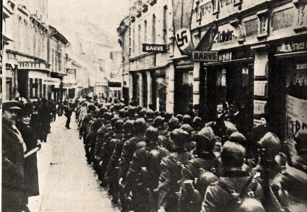 1. a. pad jugoslavije 3