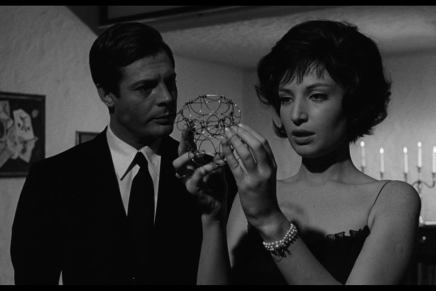 Kiki Dimoula: Konjak bez&nbsp;zvezdica