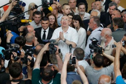 OVO JE ZEMLJA ZA NAS (RATNE&nbsp;ZLOČINCE)