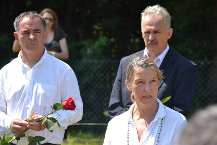 KOMEMORATIVNI SKUP U SPOMEN NA UBIJENE I NESTALE TIJEKOM I NAKON VRA OLUJA U&nbsp;DVORU