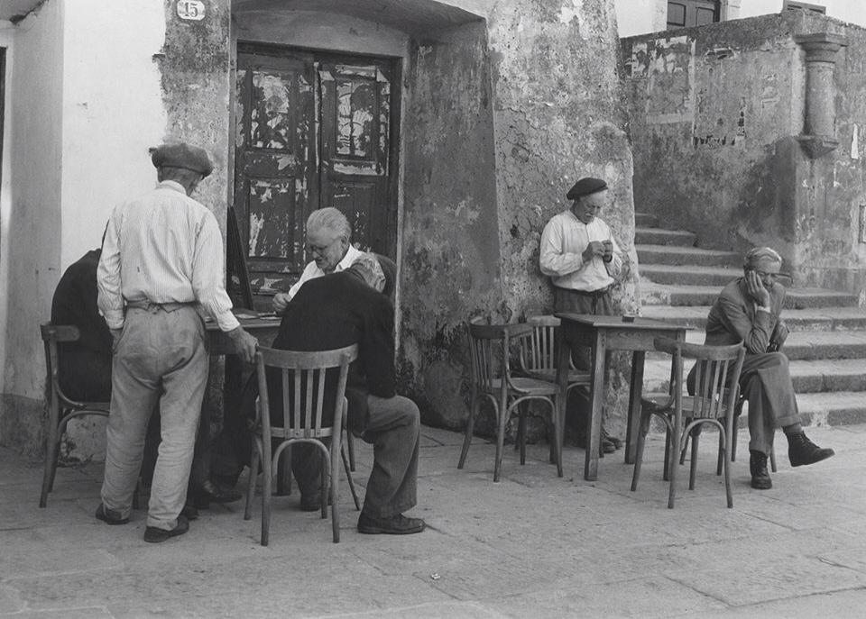 923103_10201306375052520_1586341122_n