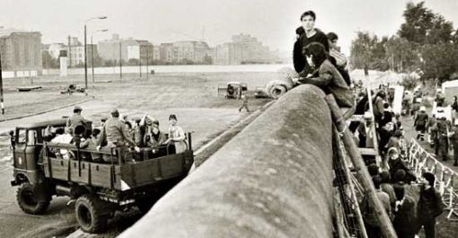 Berlinski_zid_crno_bijela