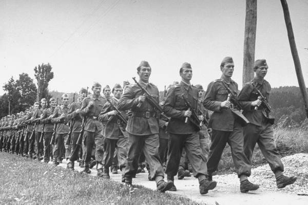 557199_10150769728028834_900918603_n