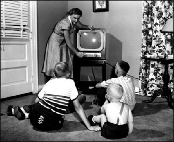 50s-TV-family-e1318546957672