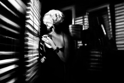 Nataša Andrić: MOJ TI JE ZAGRLJAJ TAMAN. NAĐI NEKI&nbsp;SVETLIJI