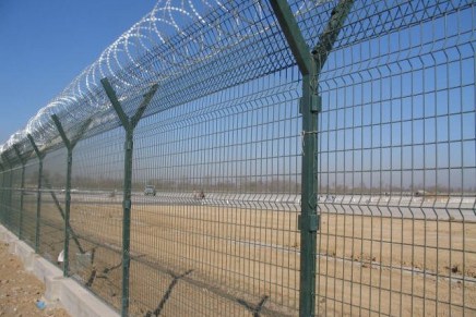 Dejan Đorđević: GORE VISOKO, DOLE ŽIČANA&nbsp;OGRADA