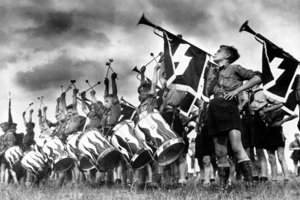 Sinkroniziranje sklopki Reicha –&nbsp;Gleichschaltung