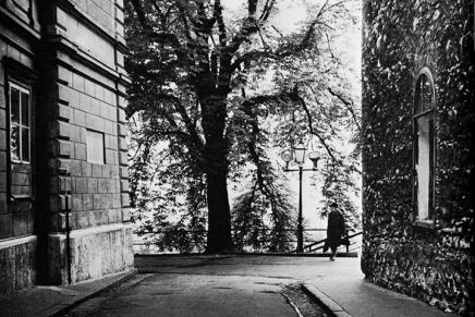 PRISTAJANJE NA SAMOĆU