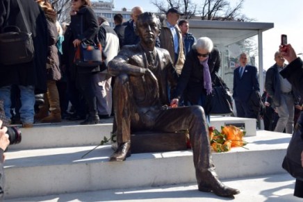 Politika konzerviranja književnosti