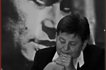 Božica Jelušić: Razgovor s fotografijom na&nbsp;zidu