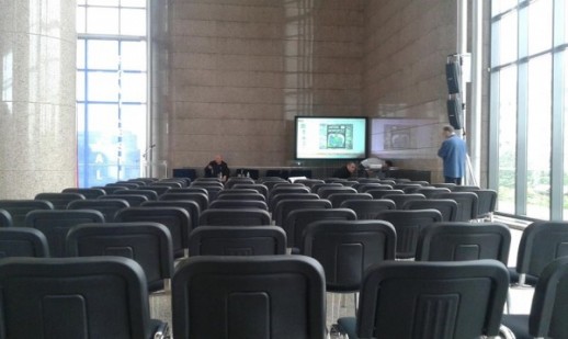 Prazna dvorana NSB-a. Publika na Bleiburgu. Foto: Radnička fronta