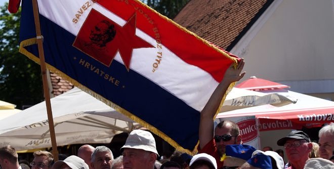 Kumrovec, 280516. Manifestacija ÒDan mladosti i radosti 2016? u organizaciji Saveza drustava ÒJosip Broz TitoÓ odrzala se u Kumrovcu. Na fotografiji: Posjetitelji na manifestaciji. Foto: Robert Fajt / CROPIX