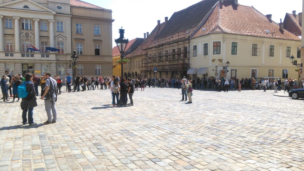 Kolone građana na Markovom trgu
