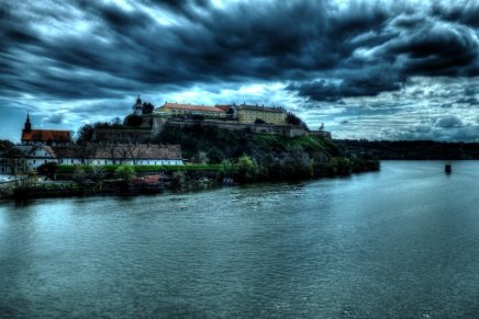 ZATAKNUTO ZA ŽICE JANIKINOG&nbsp;PRIMA