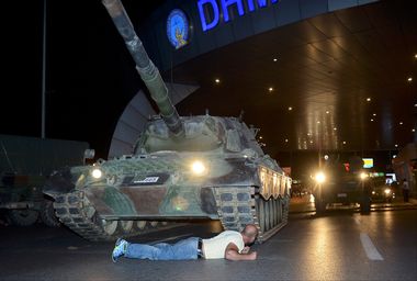 Esad Kočan: Poučak aljkavog puča u&nbsp;Turskoj