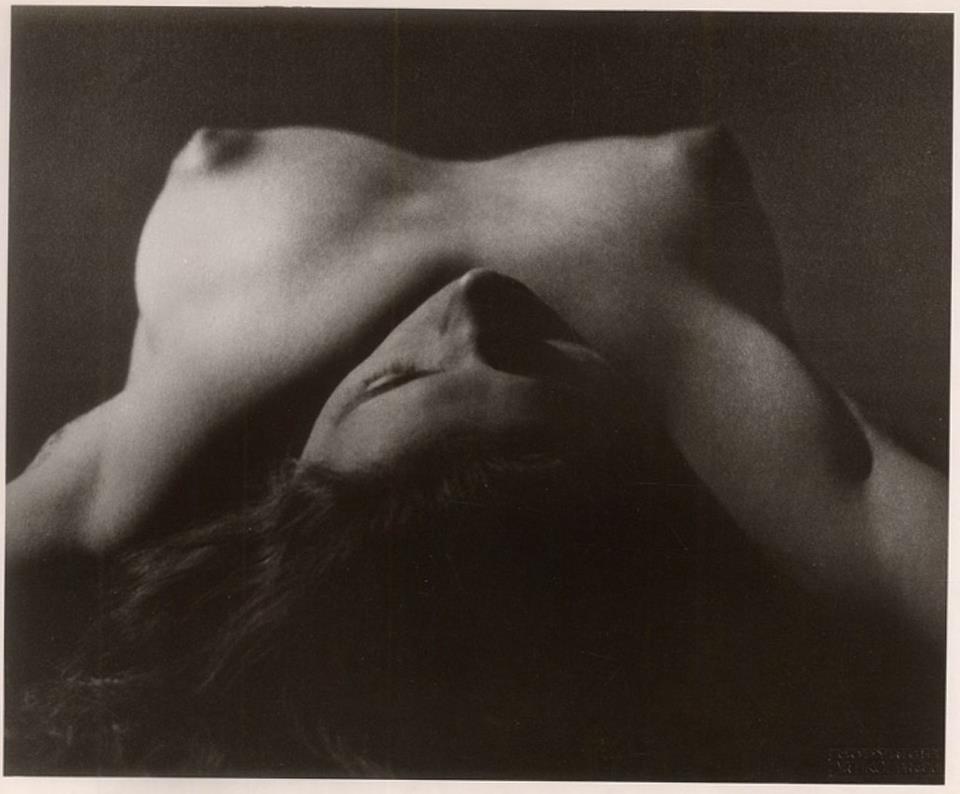 426087_286409454765930_623498779_n