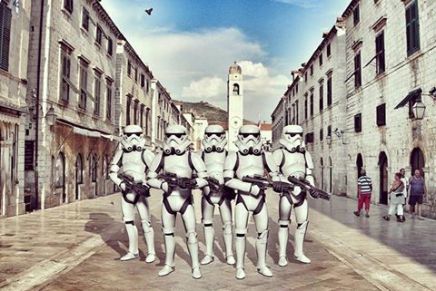 Odumiranje demokracije?