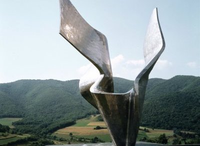 Eksploziv u rukama binarnih&nbsp;umova