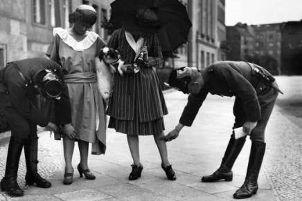 PRIVLAČNO VARVARSTVO