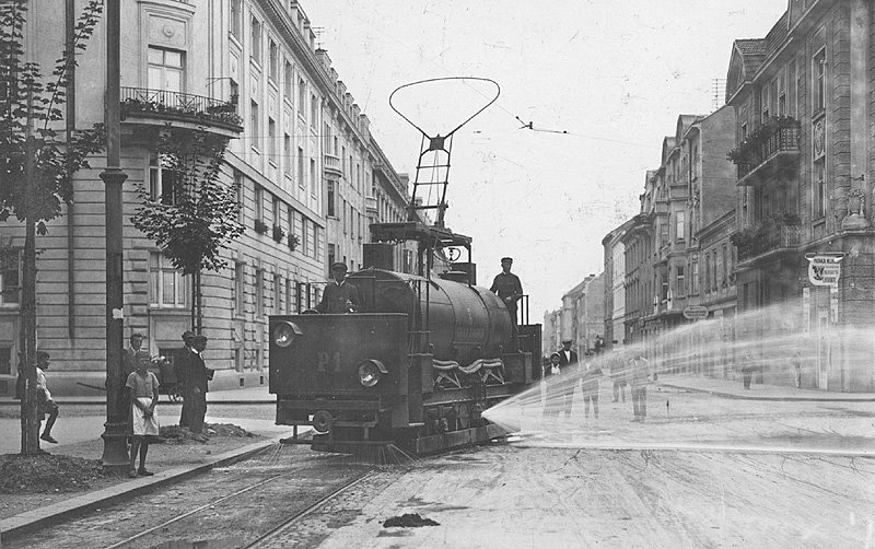 426408_2782576438852_1091453305_32291769_667998208_n