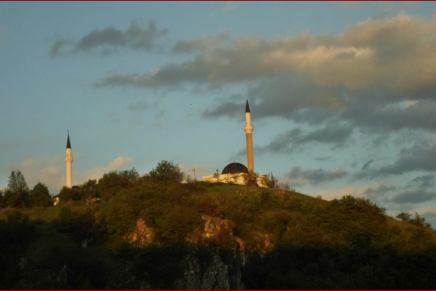 Božica Jelušić: DALEKO&nbsp;JE….