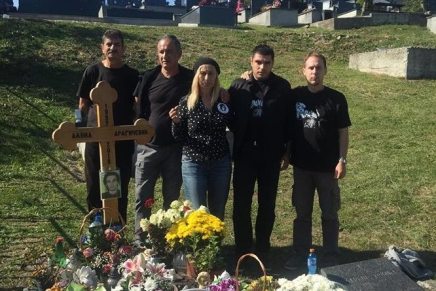 Stefan Simić: Na grobu Davida&nbsp;Dragičevića