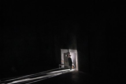 Božica Jelušić: PROSTOR&nbsp;ZATAMNJENJA