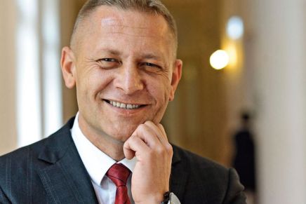 Krešo Beljak: Moja vizija Hrvatske – ustaše stavimo u zatvor, vjeronauk vratimo u crkve, a priziv savjesti u privatne klinike!’ Krešo Beljak: Moja vizija Hrvatske – ustaše stavimo u zatvor, vjeronauk vratimo u crkve, a priziv savjesti u privatne klinike!’