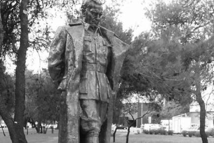 Titov spomenik u Pogorici i Tuđmanov u&nbsp;Zagrebu