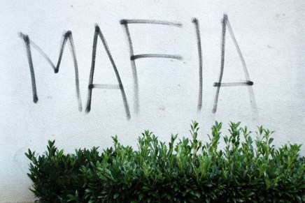 Kriminalci, šovinisti, policajci, srbi, hrvati, teroristi,&nbsp;budisti…