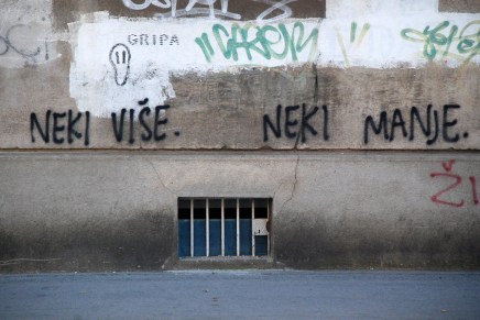 ANTE TOMIĆ: SVINJARIJE NAŠIH MINISTARA ČUVAJU USPOMENU NA DOMOVINSKI&nbsp;RAT