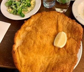 Alan Meniga: Vaše carsko i kraljevsko veličanstvo:&nbsp;Wienerschnitzel