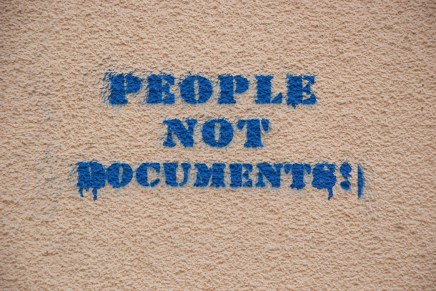 Dejan Đorđević: ĆUTITE (ZA NAŠU DECU/ЗА НАШУ&nbsp;ДЕЦУ)