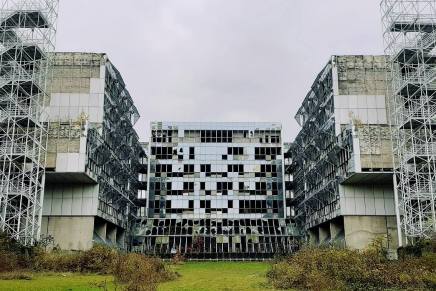 Sveučilišna bolnica Zagreb – politički igrokaz bez&nbsp;granica