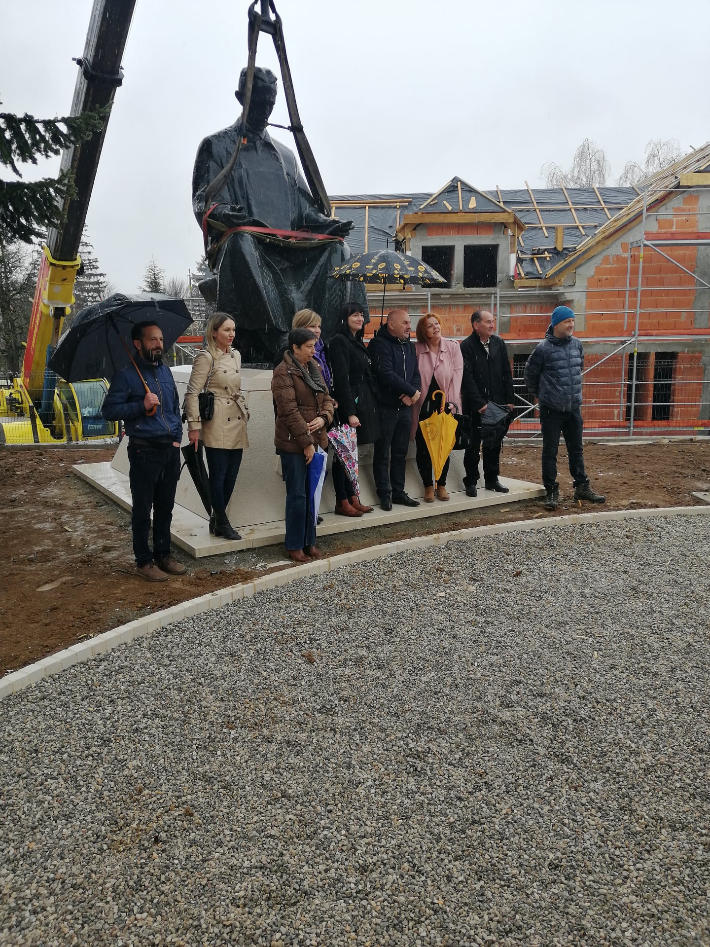 168250039_301677554653745_1429922922903251215_n