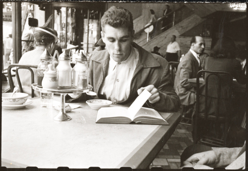 stanley-kubrick-for-look-magazine-walter-cartier-prizefighter-of-greenwich-village-walter-cartier-eating-in-a-restaurant-1948-x2011-4-11122-88d