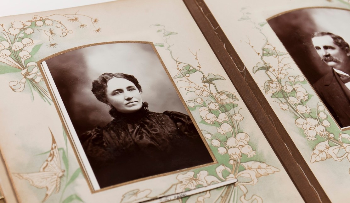 vintage-1800s-photo-album-2