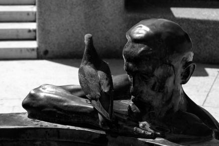 Vladan Desnica: UMUJE MUDRAC NA&nbsp;SUNCU