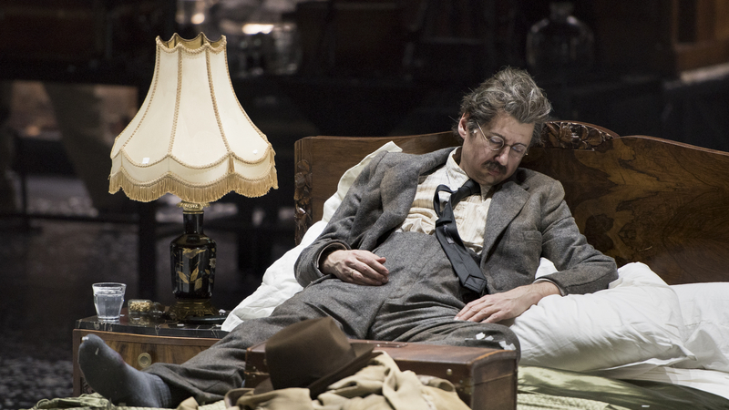 398259-slideshow-the-life-of-death-of-walter-benjamin-1709886