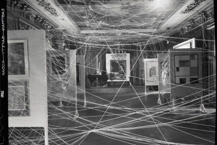 Božica Jelušić: ŽARULJA KOJA TUŽNO&nbsp;BLEJI