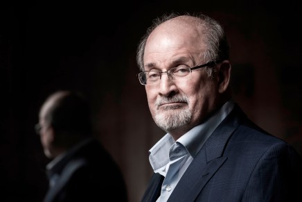 Salman Rushdie: Kad ti netko zarije nož, onda je to priča za prvo&nbsp;lice