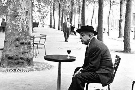 Božica Jelušić: GOSPODIN S&nbsp;CIGARETOM