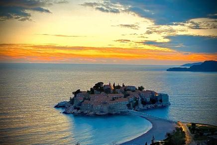 BOG ZEVS U BUDVANSKOM KAZINU – „LUTAJUĆI MOTIVI“ PROGNANIH&nbsp;BOGOVA