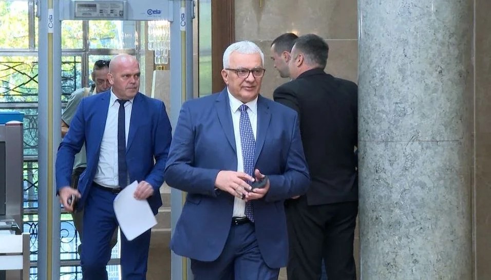 f3ae0d8a13375cb2fd1d93dff972789f