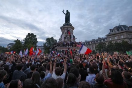 Francuski izbori: Sinoć na Place de la Republique u&nbsp;Parizu
